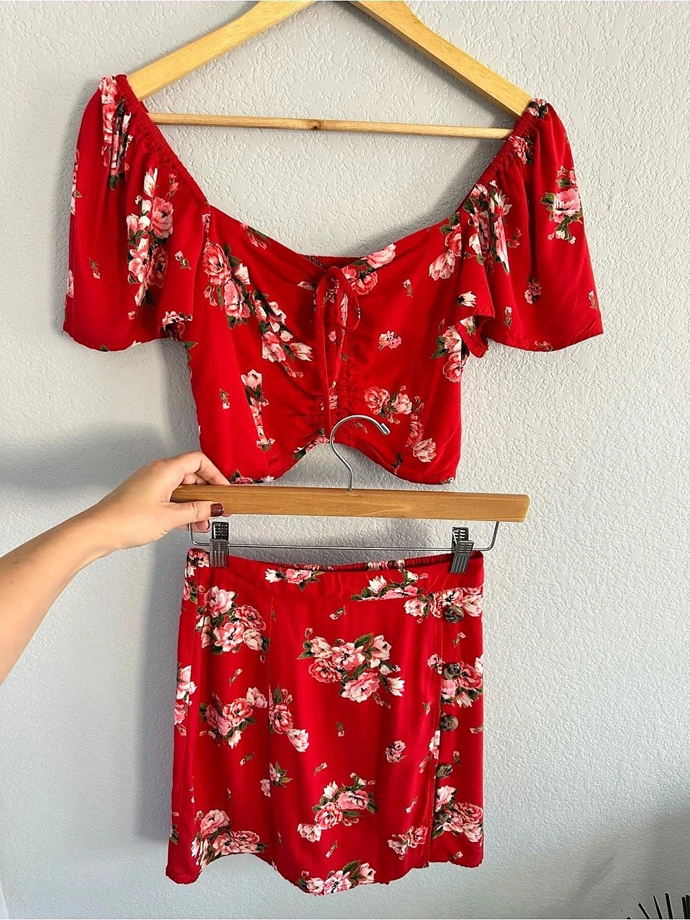 band of gypsies Floral Crop Top & Skirt Set Red XS Like New